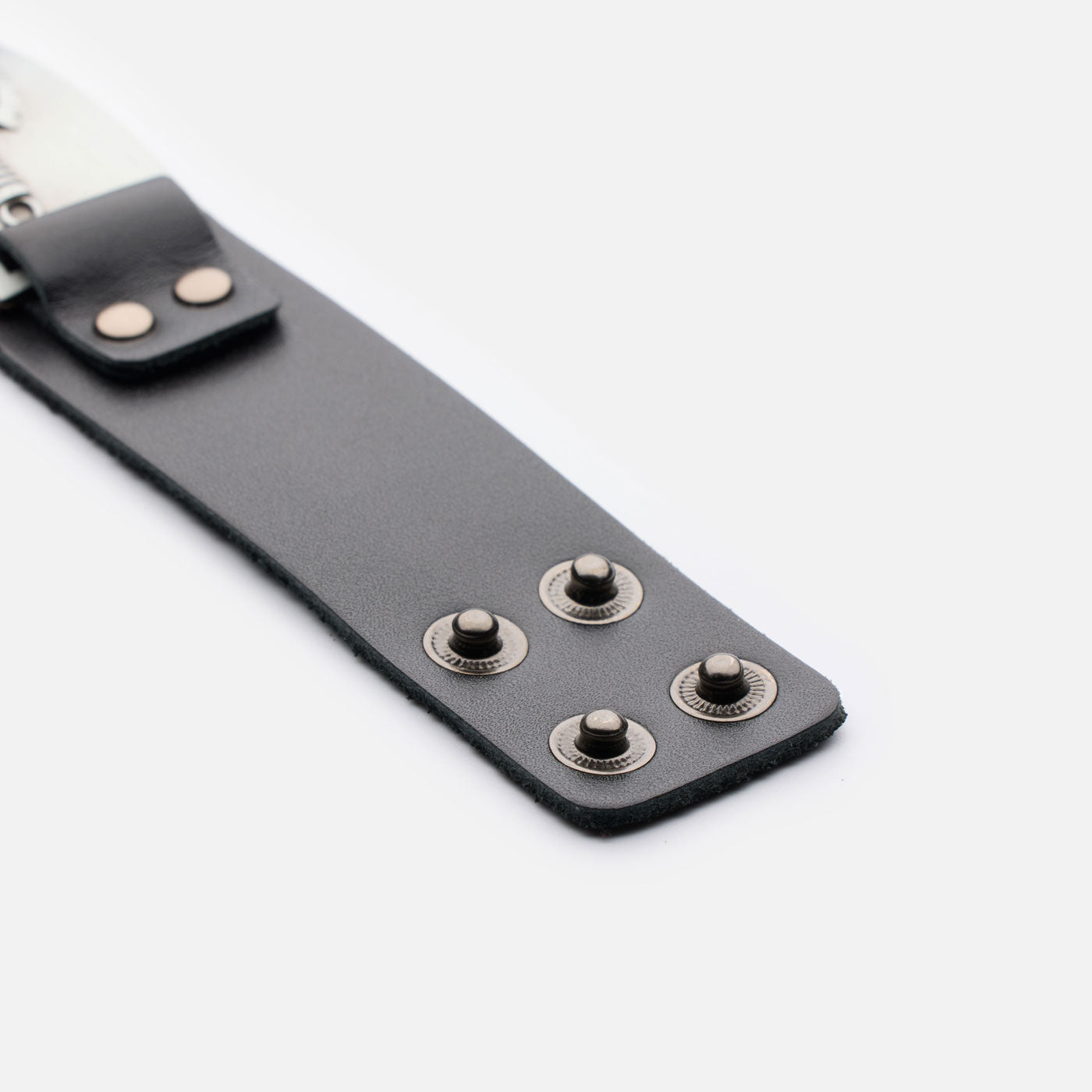 Open black leather bracelet with engraved axe plate – Norse accessory in detail