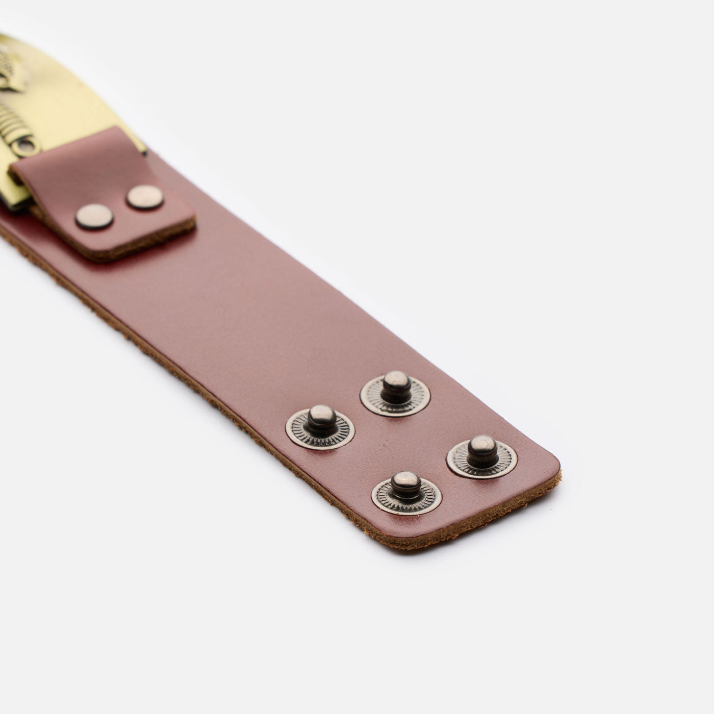 Open brown leather bracelet with detailed axe engraving – Nordic warrior look