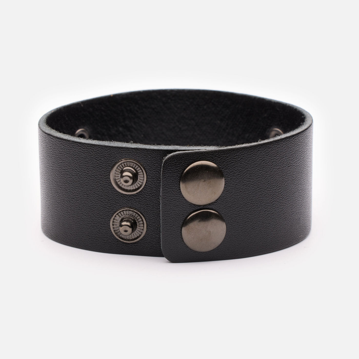 nap button closure on Viking leather bracelet – black version with antique silver finish